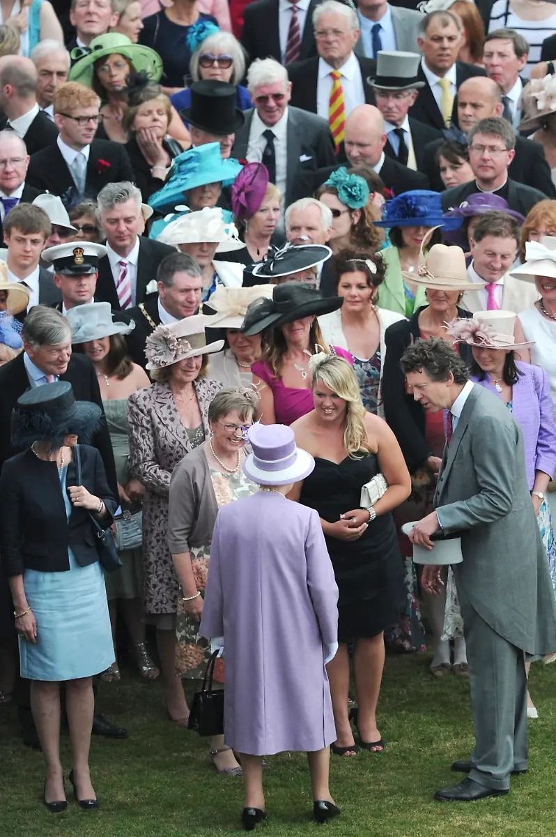 2012-05-29T180936Z-01-LON14-RTRMDNP-3-BRITAIN-JPG4605708436435703697