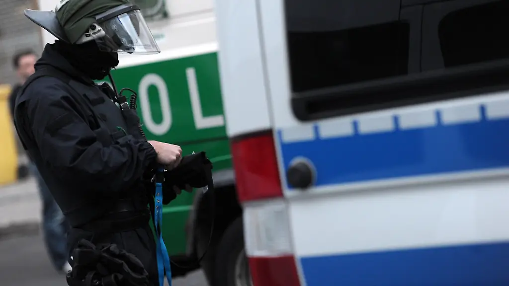 DI30310-20120530-jpg1249491508835179586