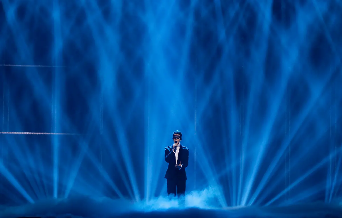 DAB3848-20120526-jpg2560506397358633338