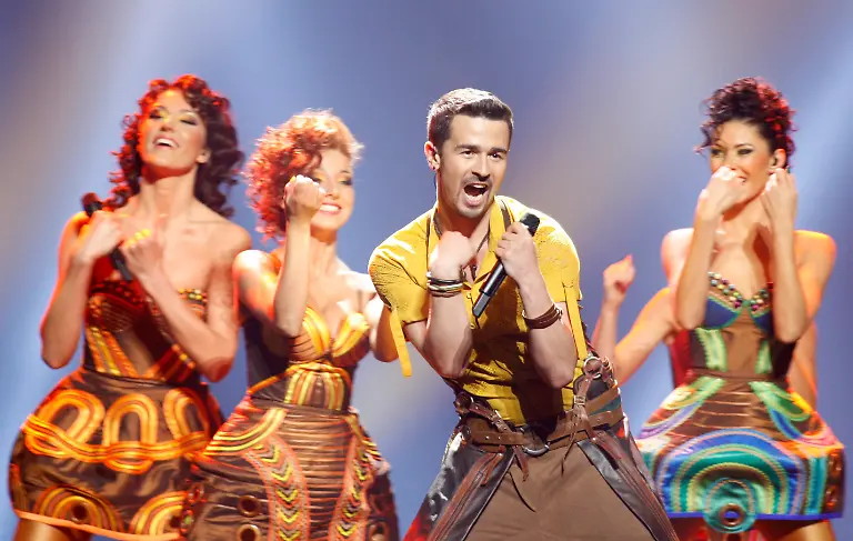 2012-05-26T210521Z-01-BAK78-RTRMDNP-3-AZERBAIJAN-EUROVISION-JPG7826893697070286312