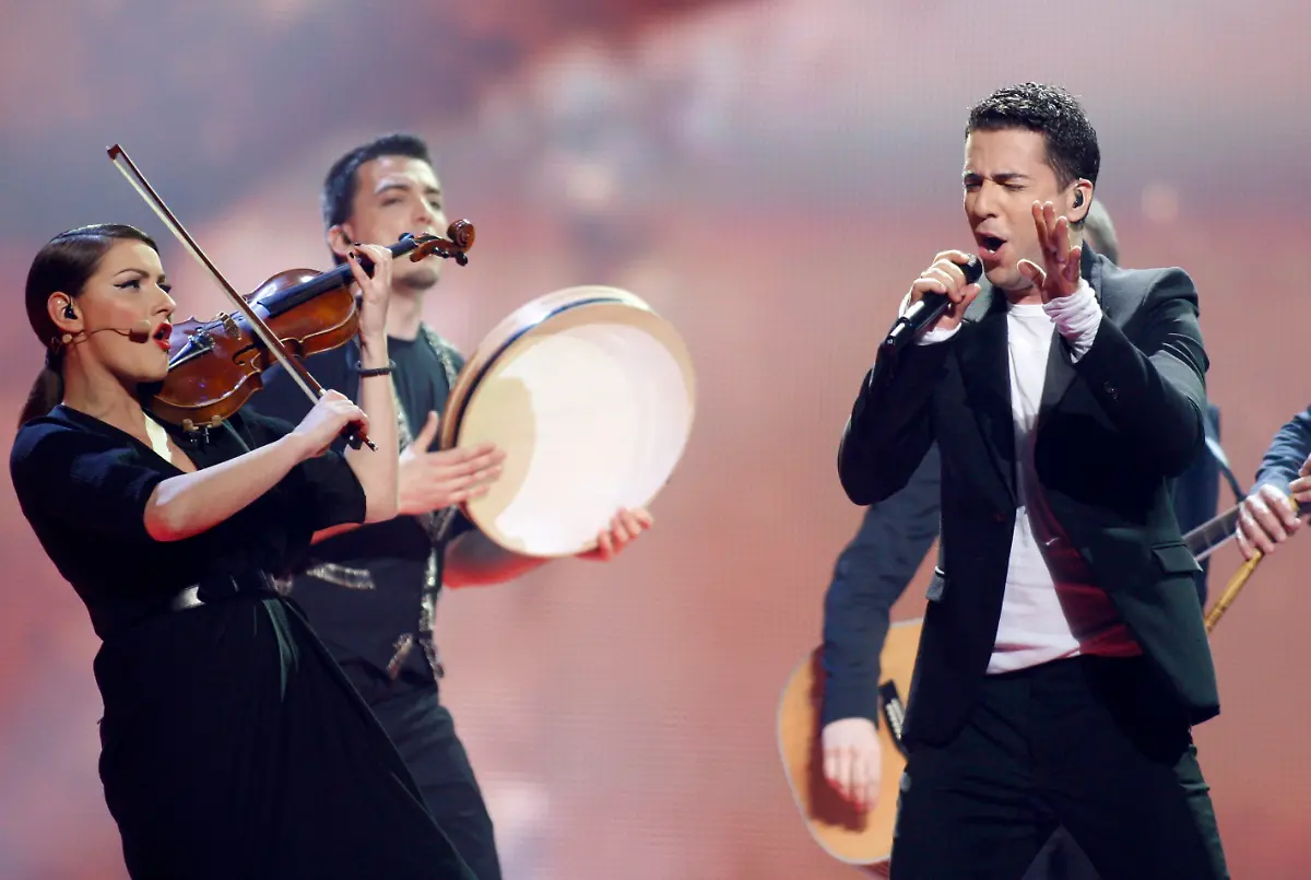 2012-05-26T205756Z-01-BAK72-RTRMDNP-3-AZERBAIJAN-EUROVISION-JPG6694056630330863177