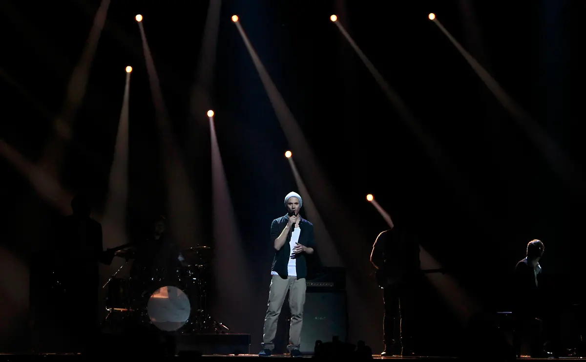 2012-05-26T203852Z-01-BAK57-RTRMDNP-3-AZERBAIJAN-EUROVISION-JPG5968954225805518348