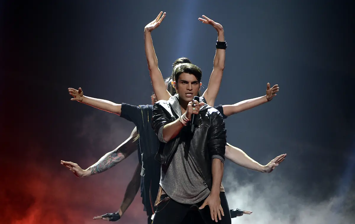 DI10271-20120526-jpg4155775761883175102