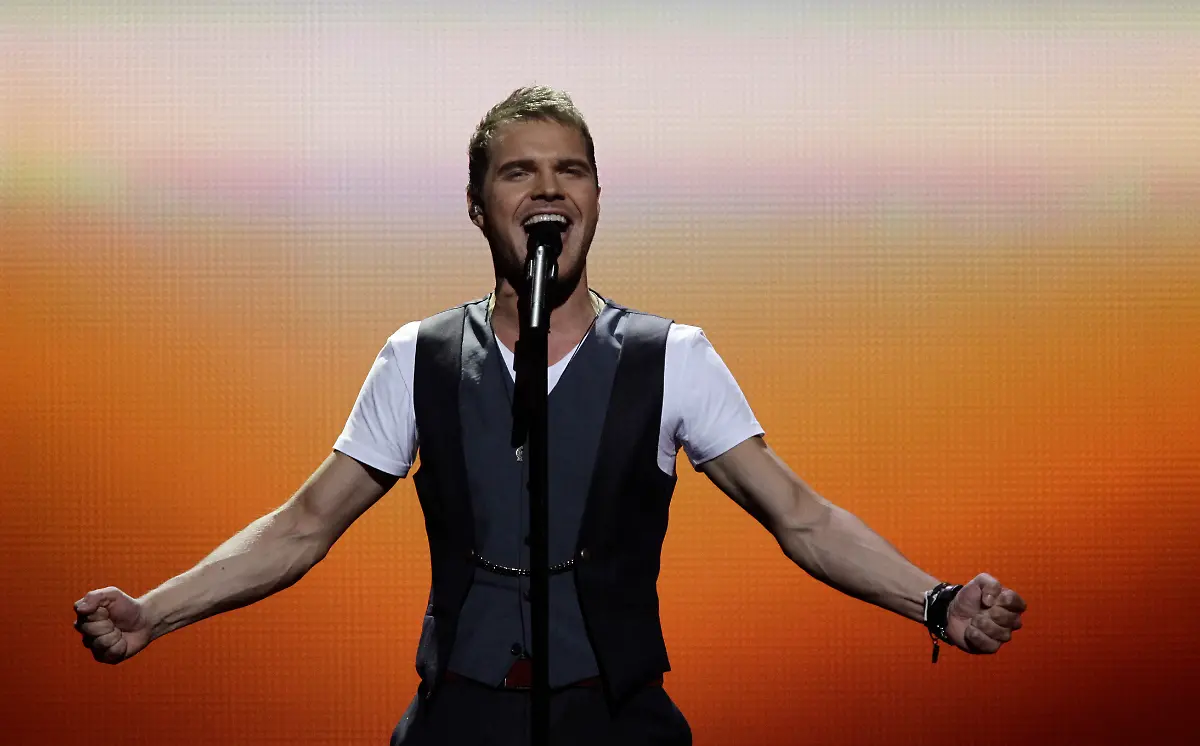 DAB4135-20120526-jpg6422546953633421441