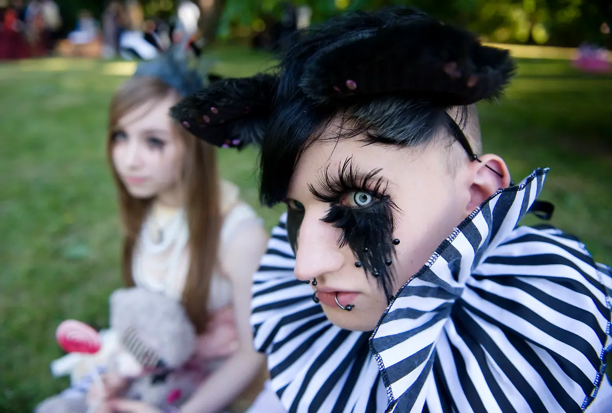 DI10314-20120525-jpg1880303183045852504