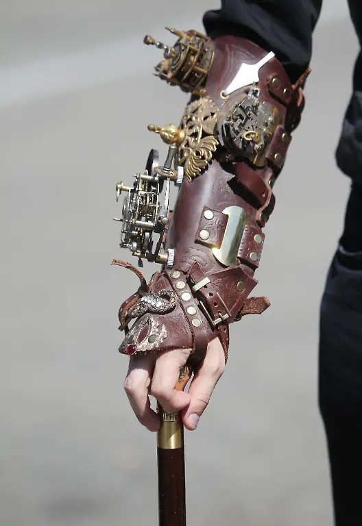 DI10213-20120525-jpg7546529443699625110