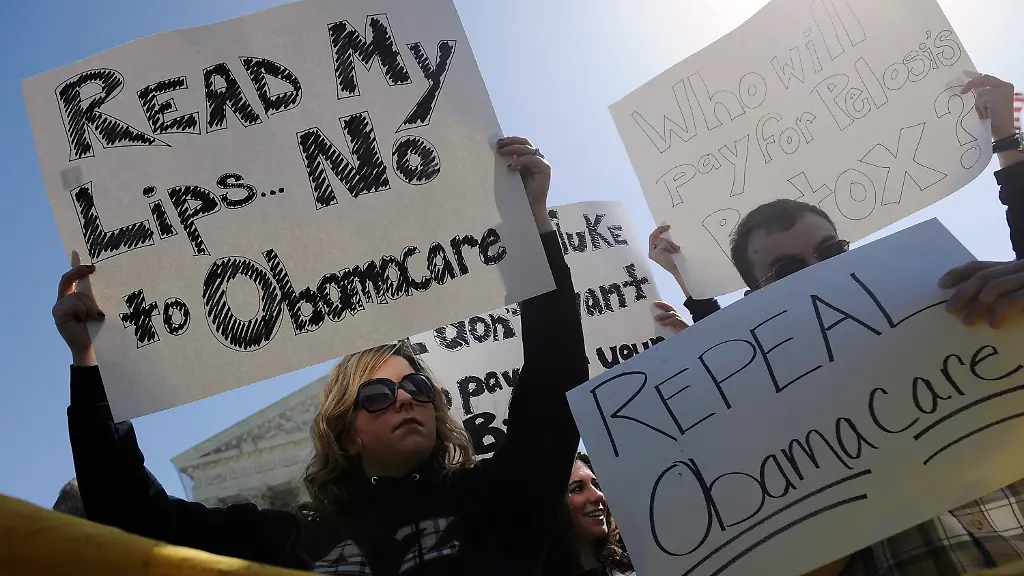 Demonstration-gegen-Obamas-Gesundheitsreform-abfaellig-ObamaCare-genannt