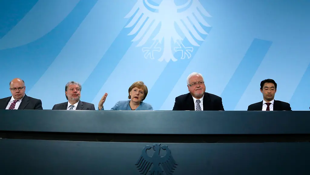 2012-05-23T125923Z-01-FAB16-RTRMDNP-3-GERMANY-JPG9165215797633104577