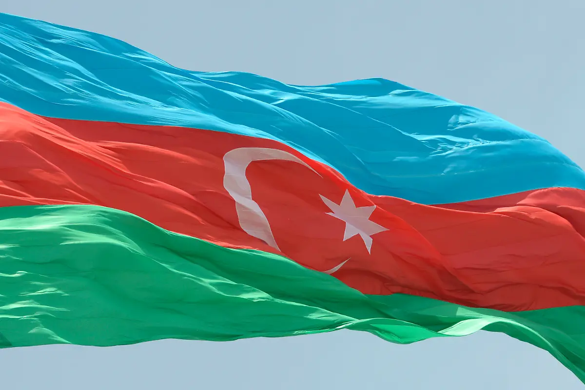 DI30253-20120523-jpg621609835174939973