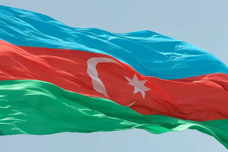 DI30253-20120523-jpg621609835174939973