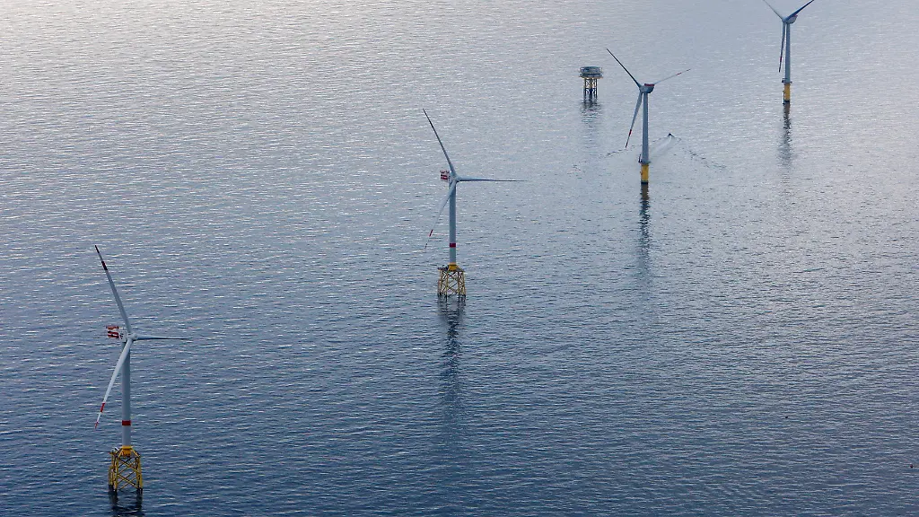 DI10006-20120523-jpg8626196501022171978