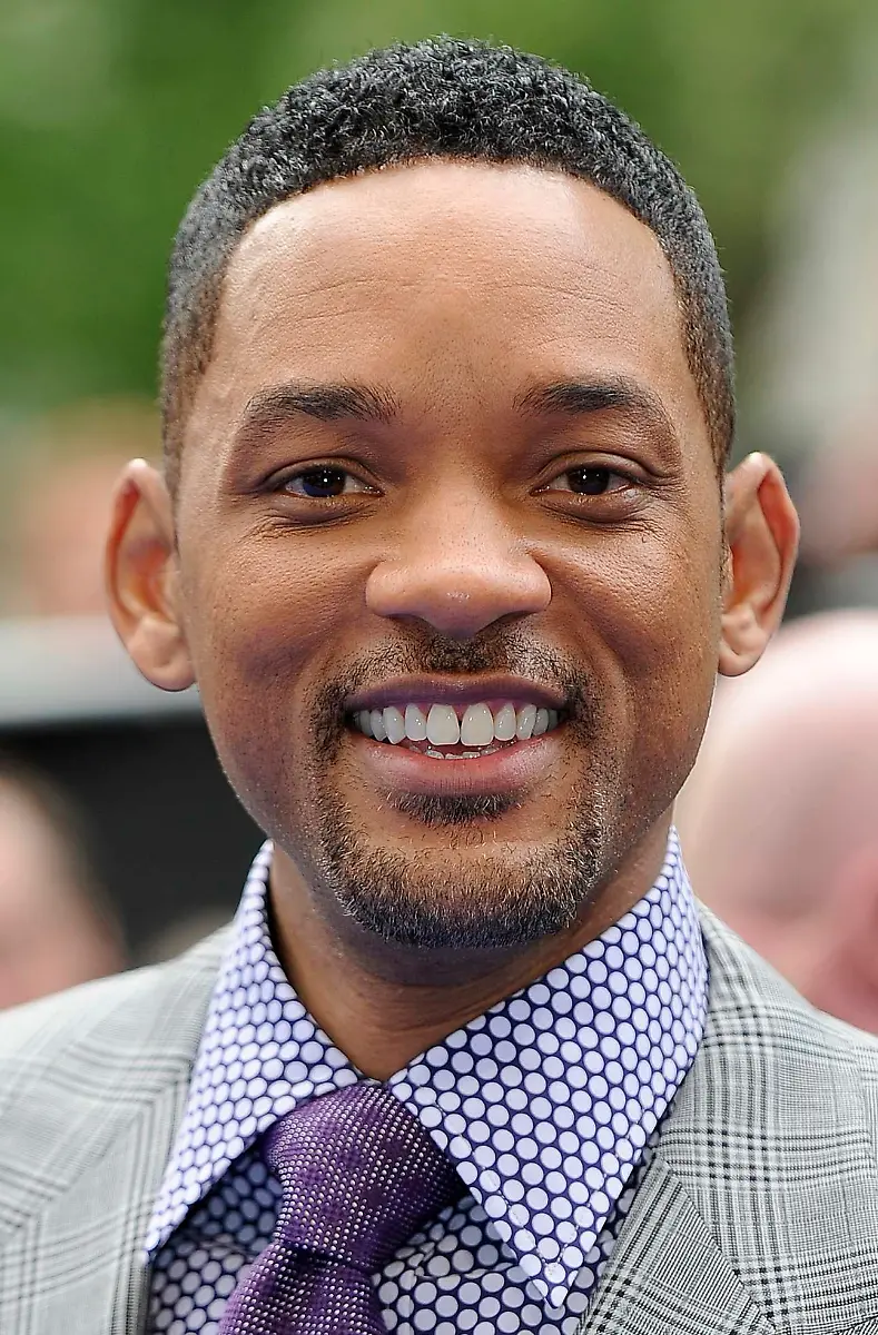 2012-05-16T191200Z-01-PMH13-RTRMDNP-3-BRITAIN-JPG1007237701660064359