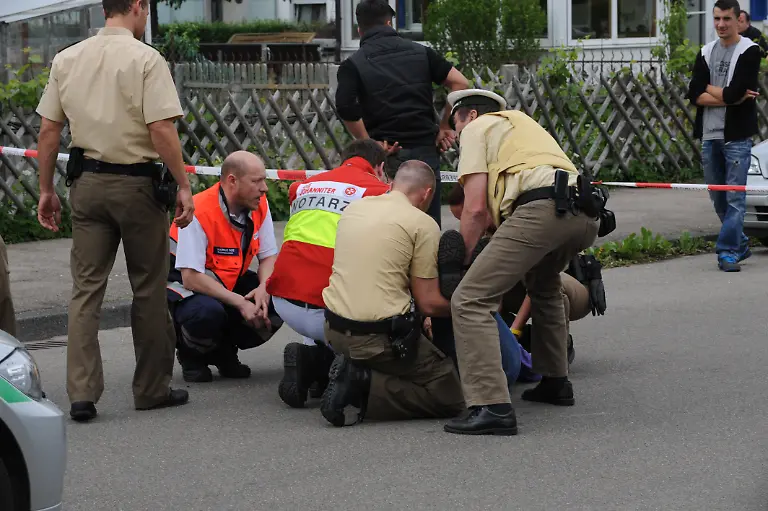 DI10307-20120522-jpg207119459184946486