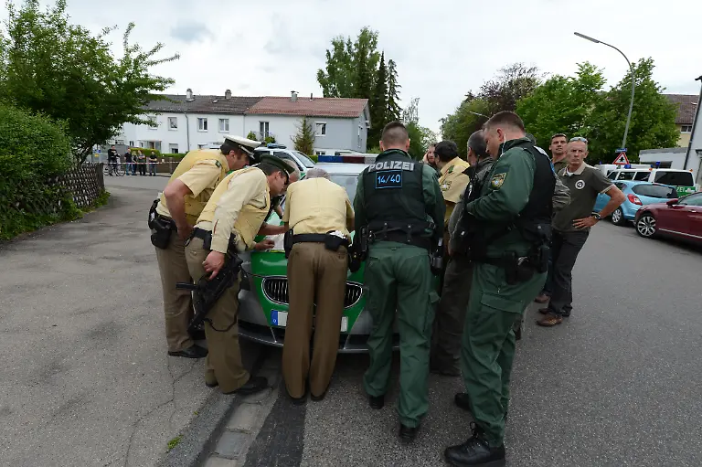 DI30311-20120522-jpg2685985230550812018