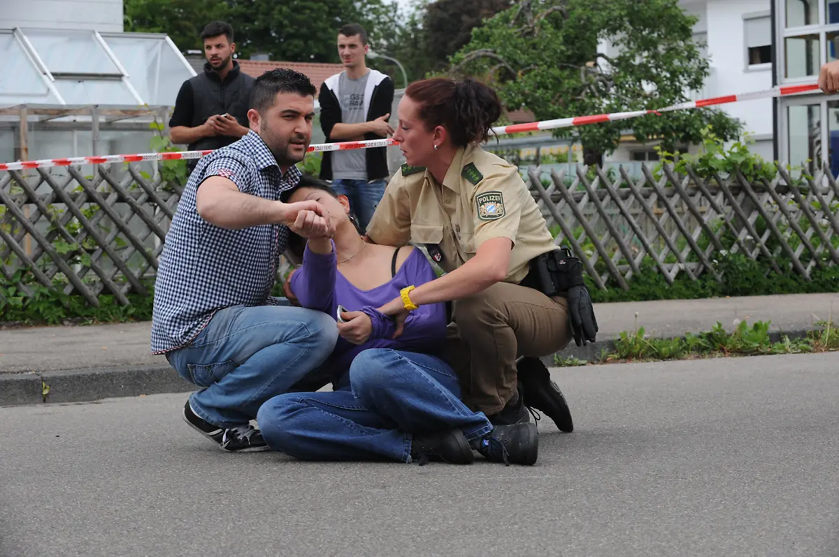 DI30334-20120522-jpg5977851836720273594