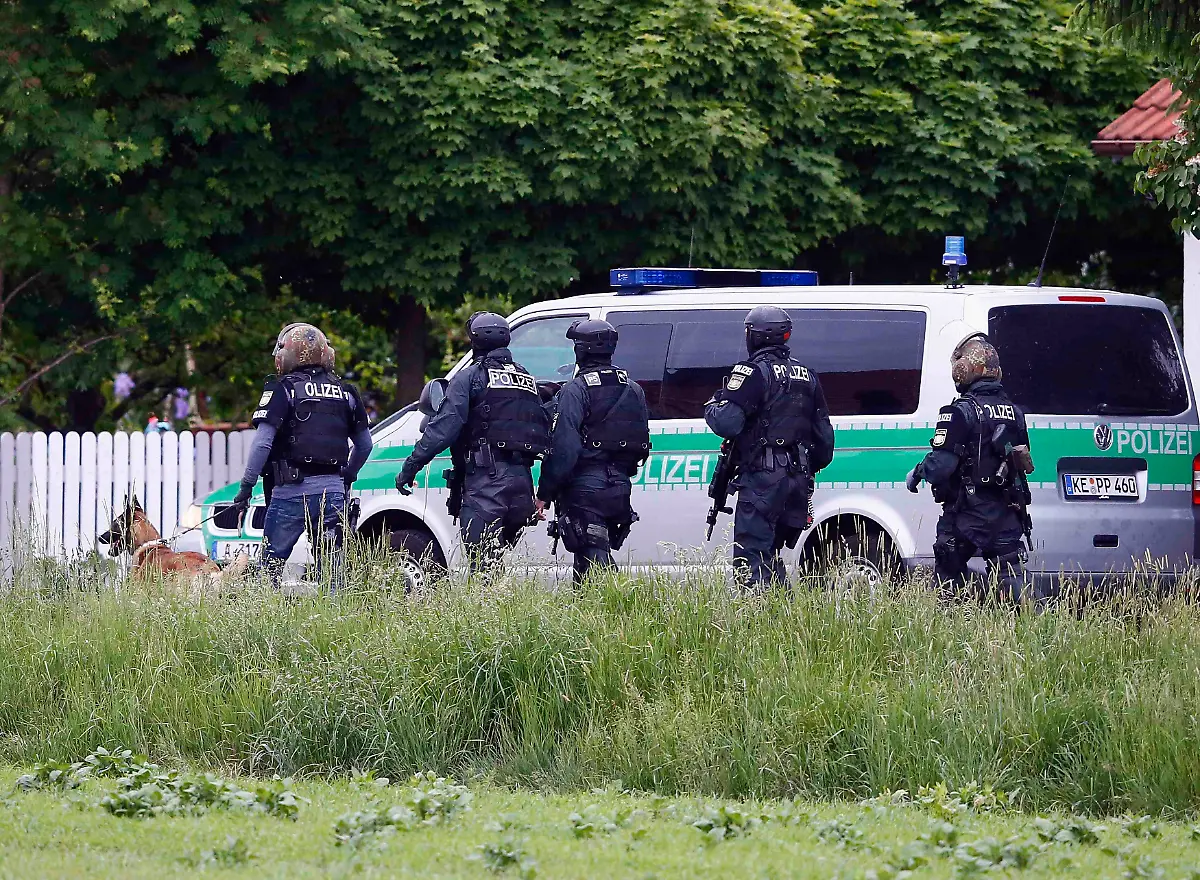 2012-05-22T170151Z-01-MDA16-RTRMDNP-3-GERMANY-SCHOOL-JPG5024243100814433366