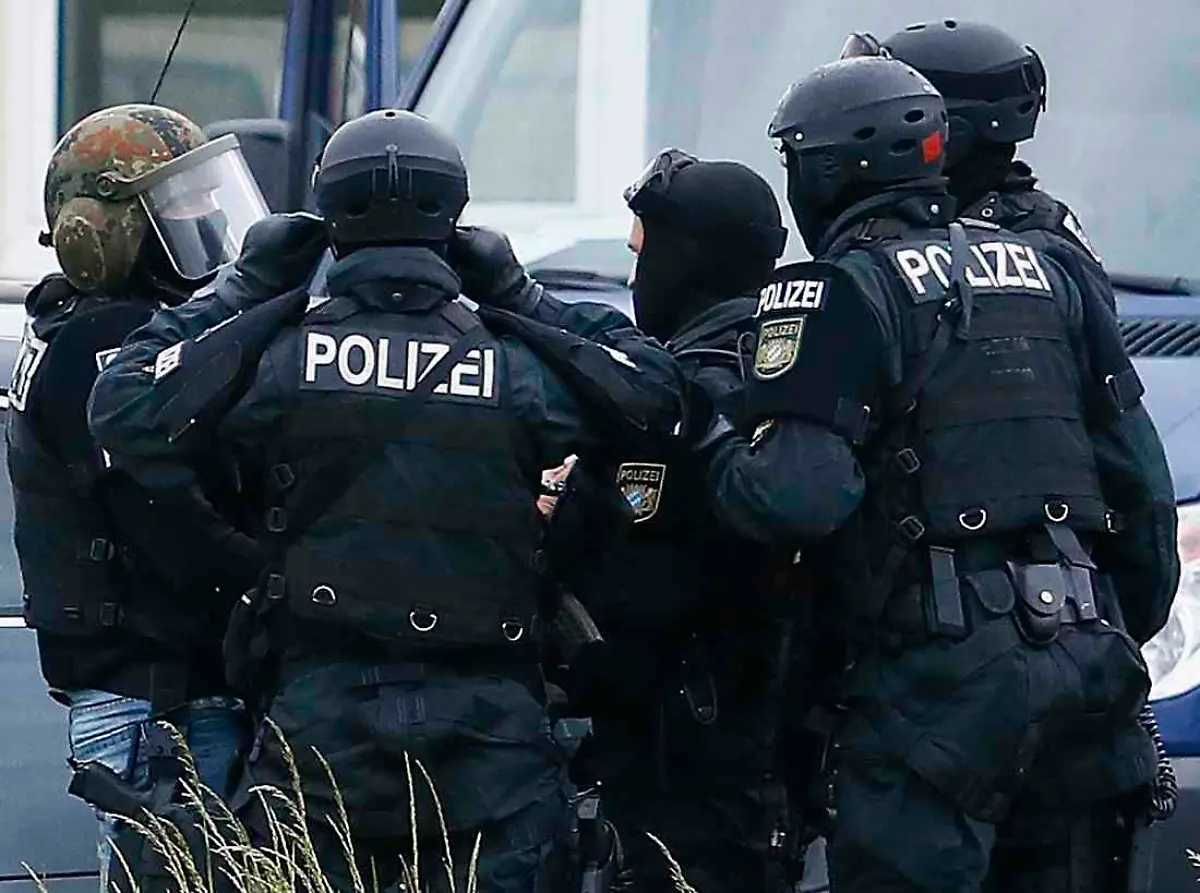 2012-05-22T170504Z-01-MDA15-RTRMDNP-3-GERMANY-SCHOOL-JPG6744985562218127361