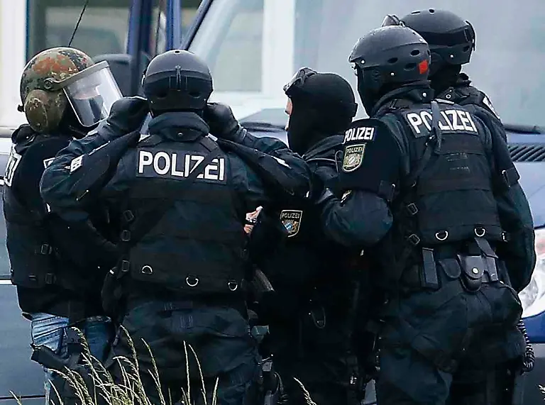 2012-05-22T170504Z-01-MDA15-RTRMDNP-3-GERMANY-SCHOOL-JPG6744985562218127361