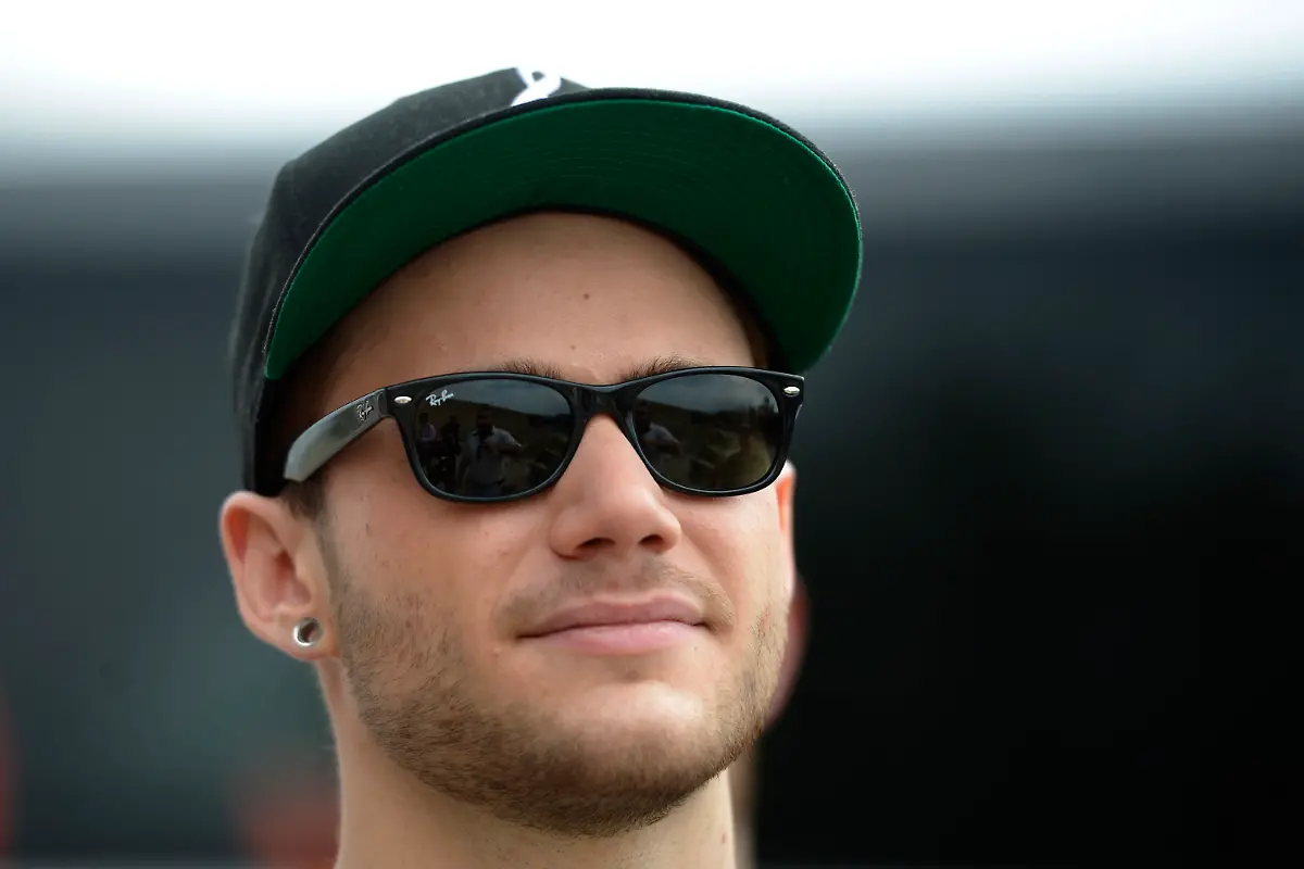 DI30080-20120521-jpg1236460113455040385