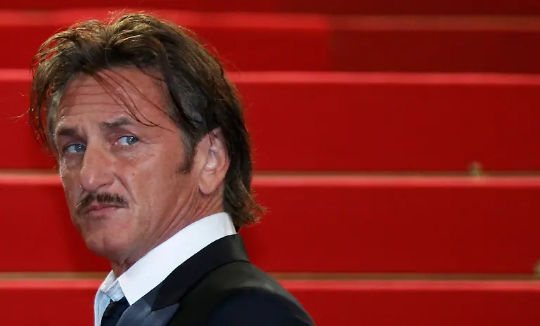 2012-05-18T205538Z-01-CAN396-RTRMDNP-3-CANNES-JPG631226163129799761