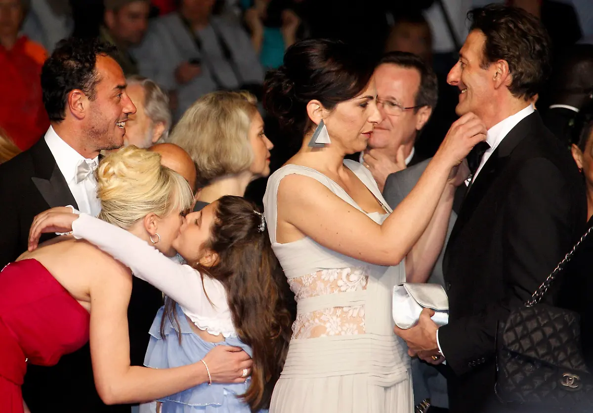 2012-05-18T210707Z-01-CAN411-RTRMDNP-3-CANNES-JPG8157485313807085184