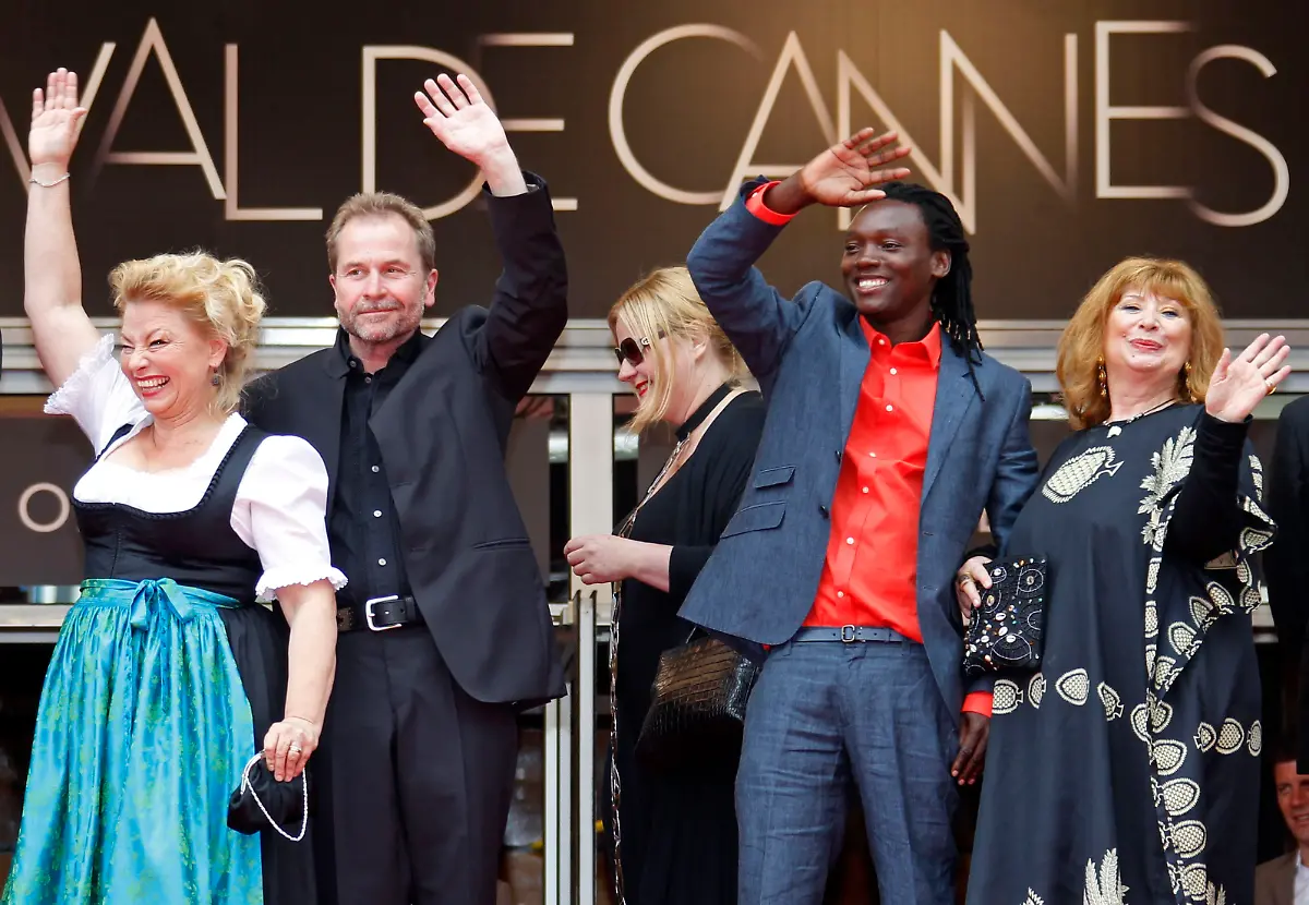 2012-05-18T153208Z-01-VAK03-RTRMDNP-3-CANNES-JPG8896421365763804812