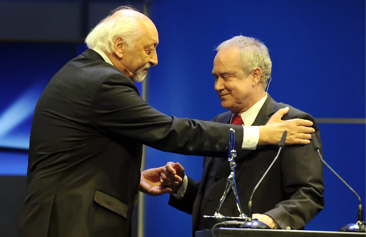 DAB1317-20120519-jpg7115377950666884970