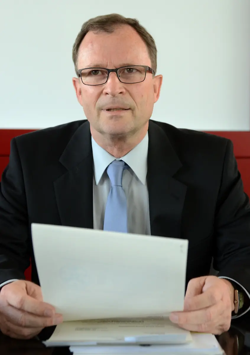 34tm0637-jpg7869950183405998647