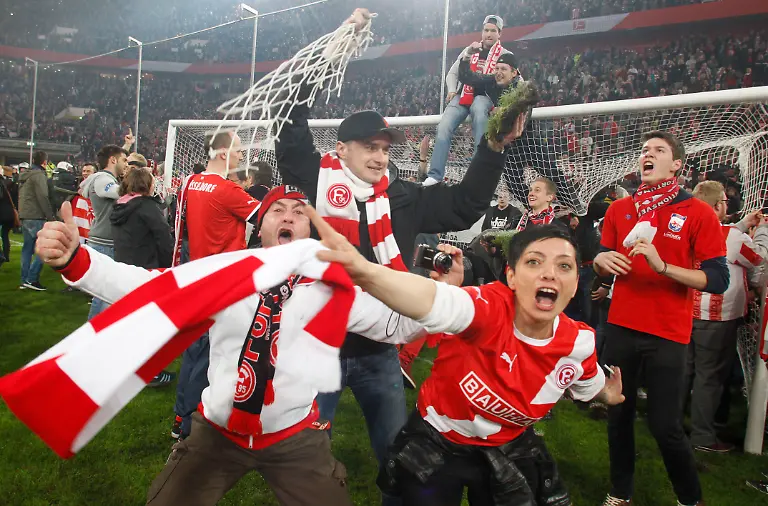 DI30653-20120515-jpg9040662188482074529