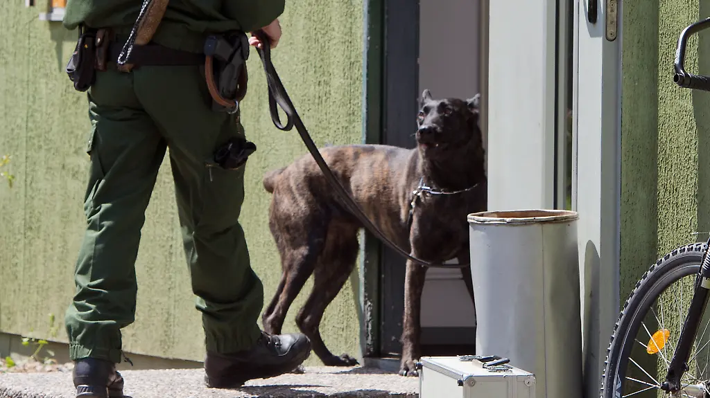 DI10254-20120508-jpg2365844205898018164