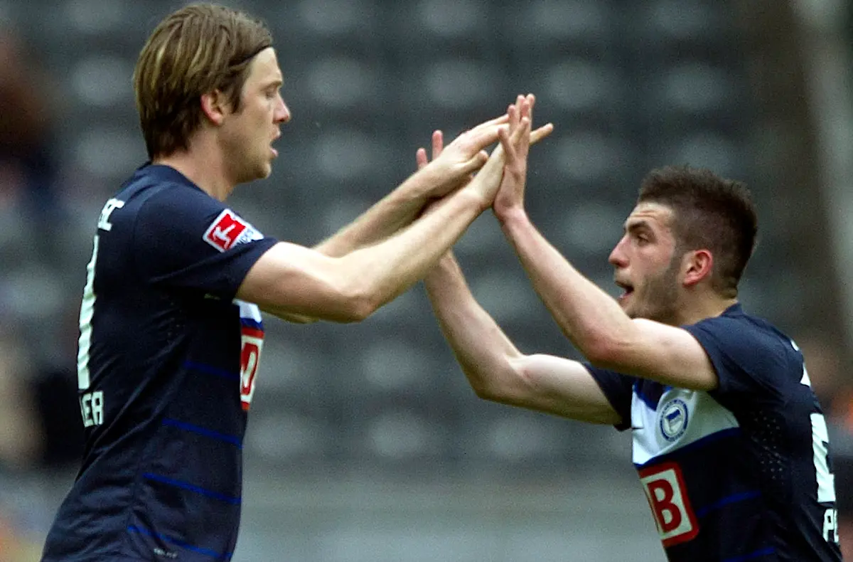 DI30179-20120505-jpg8676577216023609156