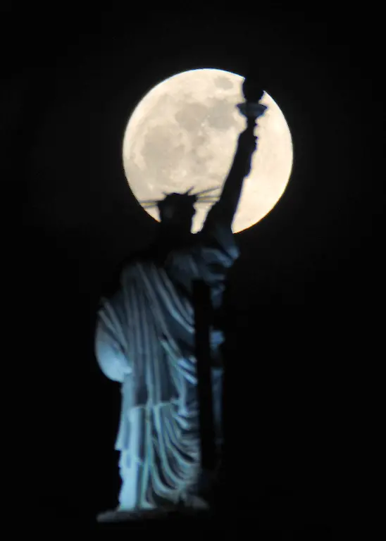 DAB3069-20120505-jpg458547767309417026