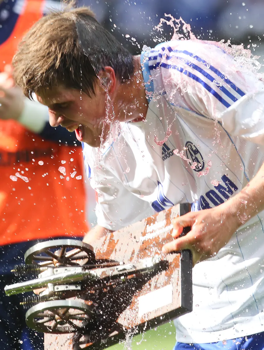 DI30338-20120505-jpg4003927289825740193