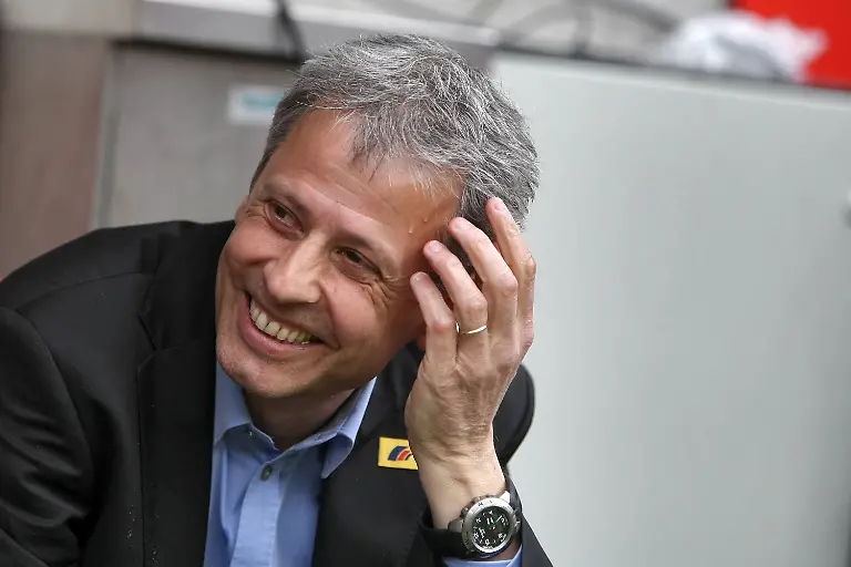 34ls4705-jpg7658796731575726490