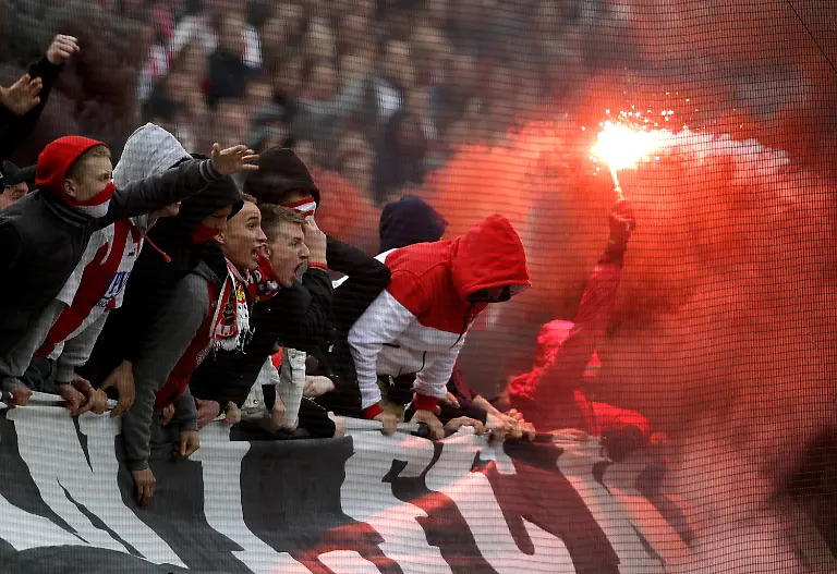 34lu1840-jpg3015494083341533681