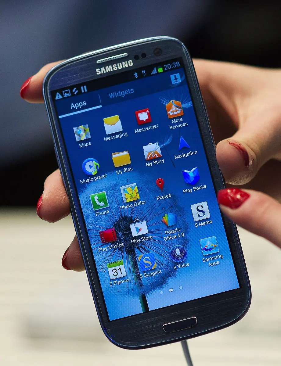 2012-05-03T200623Z-01-LON715-RTRMDNP-3-BRITAIN-JPG1800330272833902238