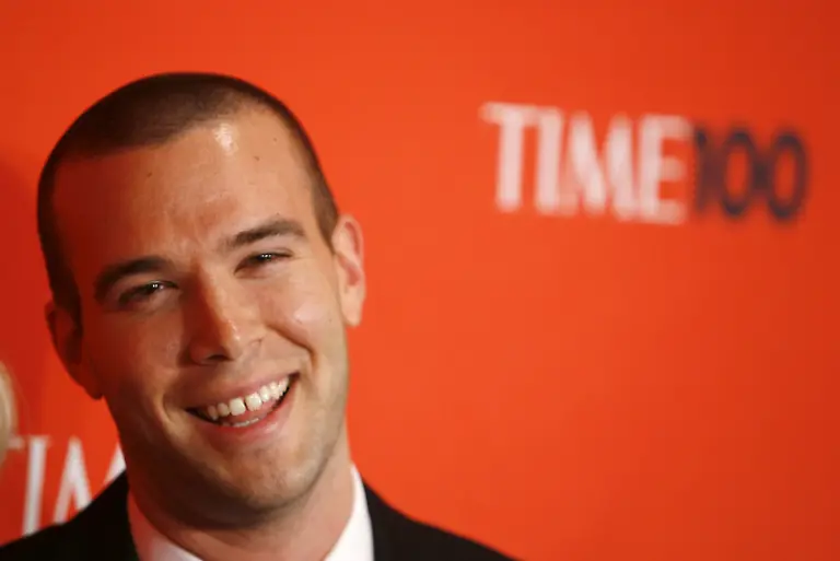 Jon-Favreau-Ist-erst-30-Jahre-alt-und-hat-dennoch-an-allen-wichtigen-Reden-des-Praesidenten-mitgeschrieben-Arbeitete-zunaechst-fuer-den-Demokraten-John-Kerry-ab-2005-dann-fuer-den-damaligen-Senator-Obama-Der-nannte-ihn-einmal-einen-Gedankenleser-und-machte-ihn-2009-zum-Chef-Redenschreiber-seiner-Regierung