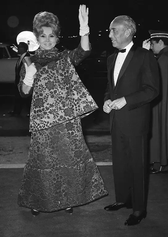 AP631107031-8397712699055796223