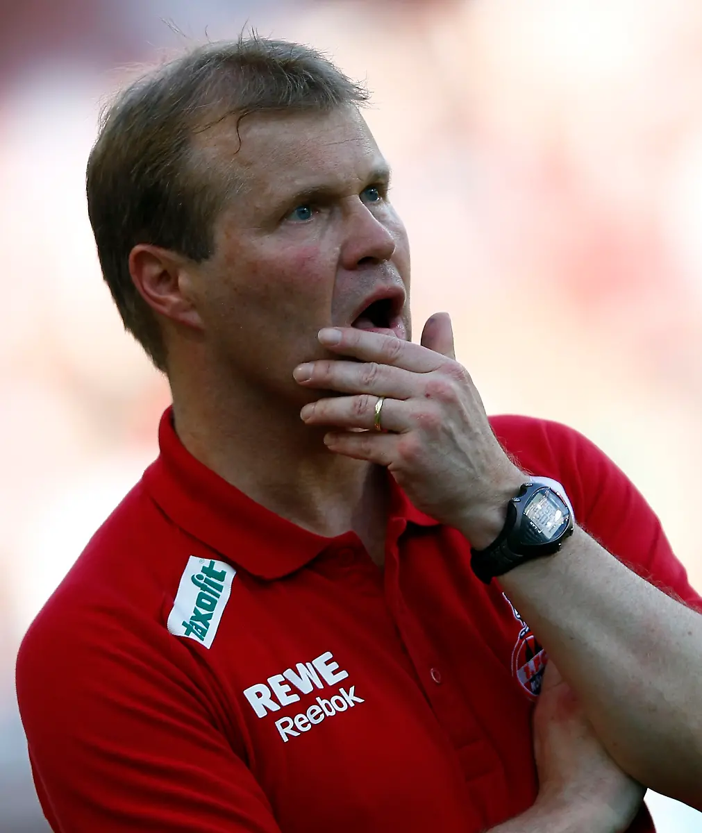 2012-04-28T152851Z-01-MDA21-RTRMDNP-3-SOCCER-GERMANY-JPG5283820717021401511