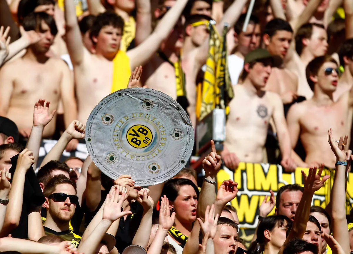 2012-04-28T155622Z-01-ROR13-RTRMDNP-3-SOCCER-GERMANY-JPG324651033421709758