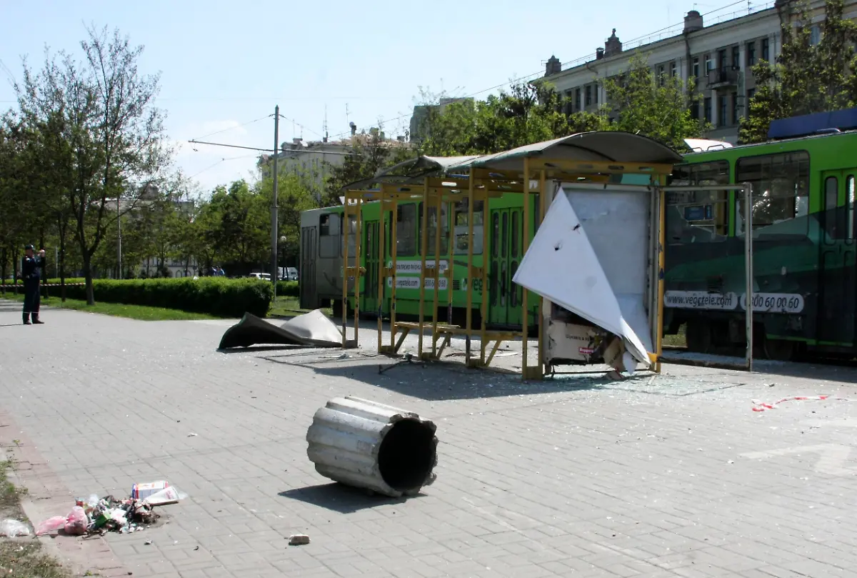 2012-04-27T105856Z-01-DNE01-RTRMDNP-3-UKRAINE-BLASTS-JPG2277230151405556805