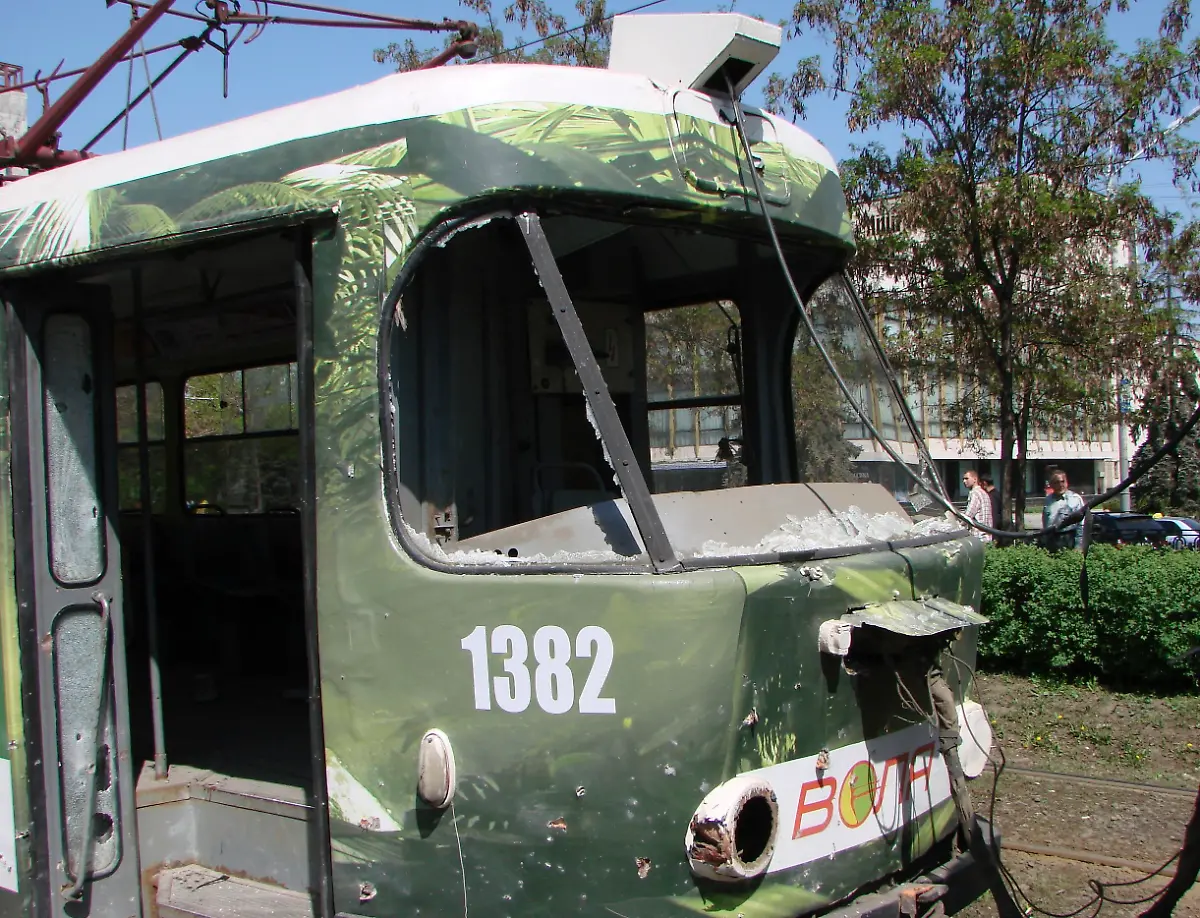 2012-04-27T111734Z-01-DNE06-RTRMDNP-3-UKRAINE-BLASTS-JPG6445533080997314768