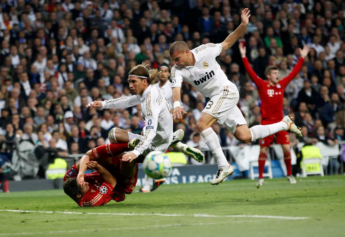 2012-04-25T205117Z-01-MDJ16-RTRMDNP-3-SOCCER-CHAMPIONS-JPG9093128555590436358