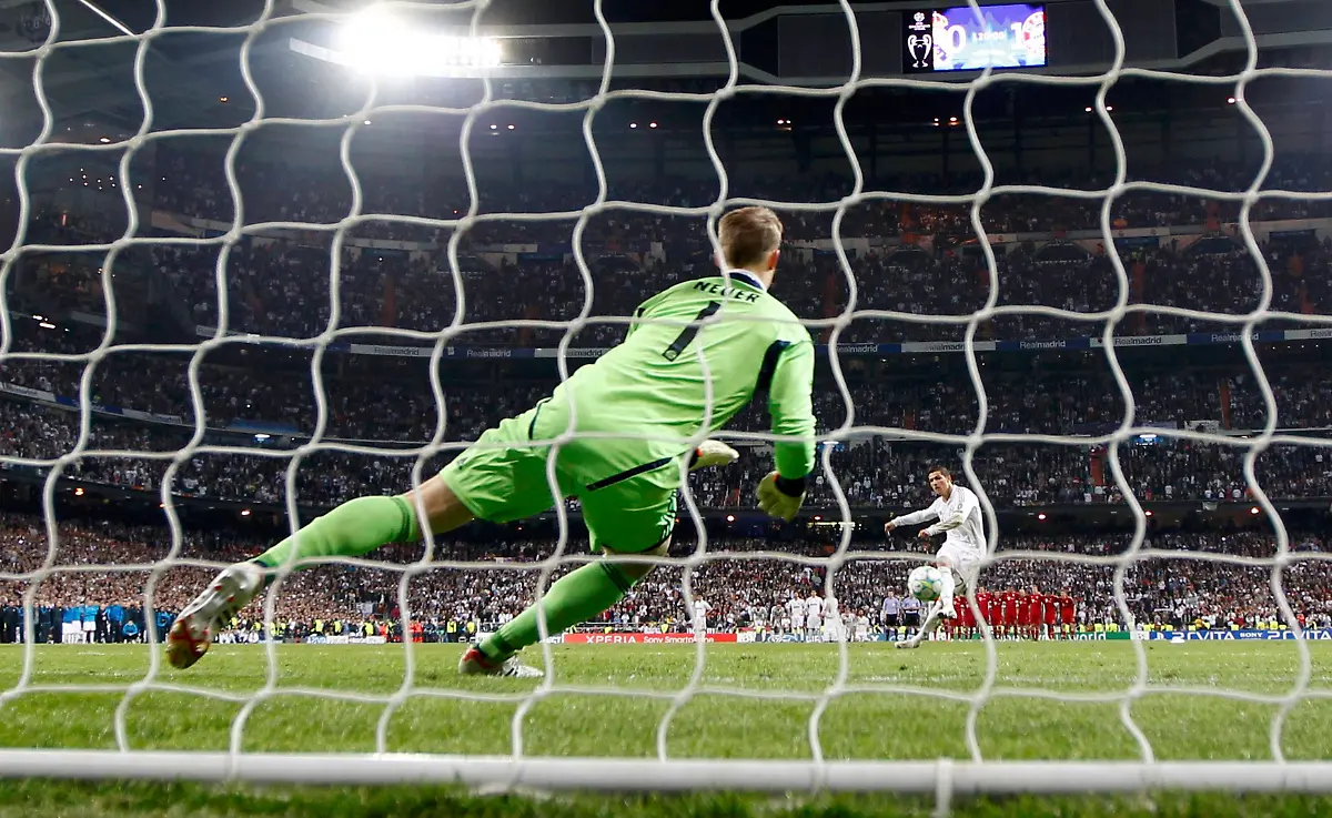 2012-04-25T220054Z-01-MDJ59-RTRMDNP-3-SOCCER-CHAMPIONS-JPG3682049787500505367