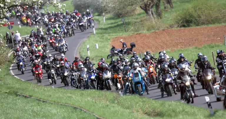 Bild-7-Motorradfahrer