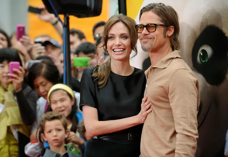 2012-04-13T201949Z-01-LOA07-RTRMDNP-3-ANGELINAJOLIE-JPG39210412626021411