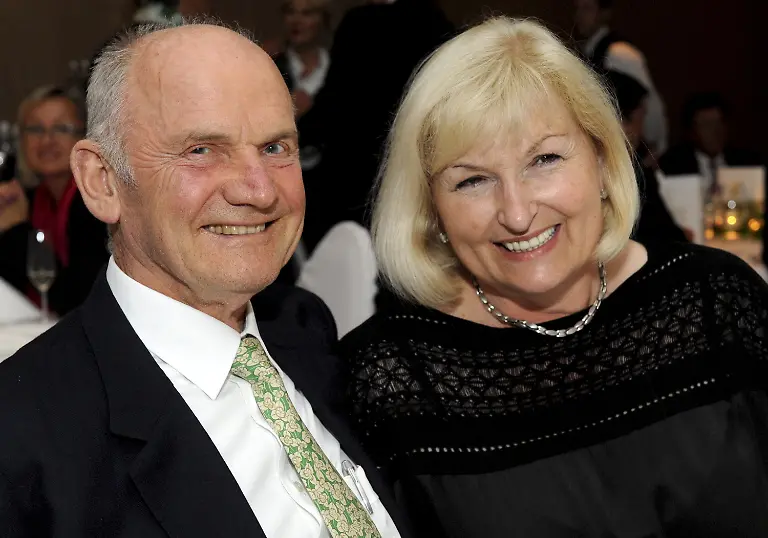 349s0950-jpg5267995856061347817