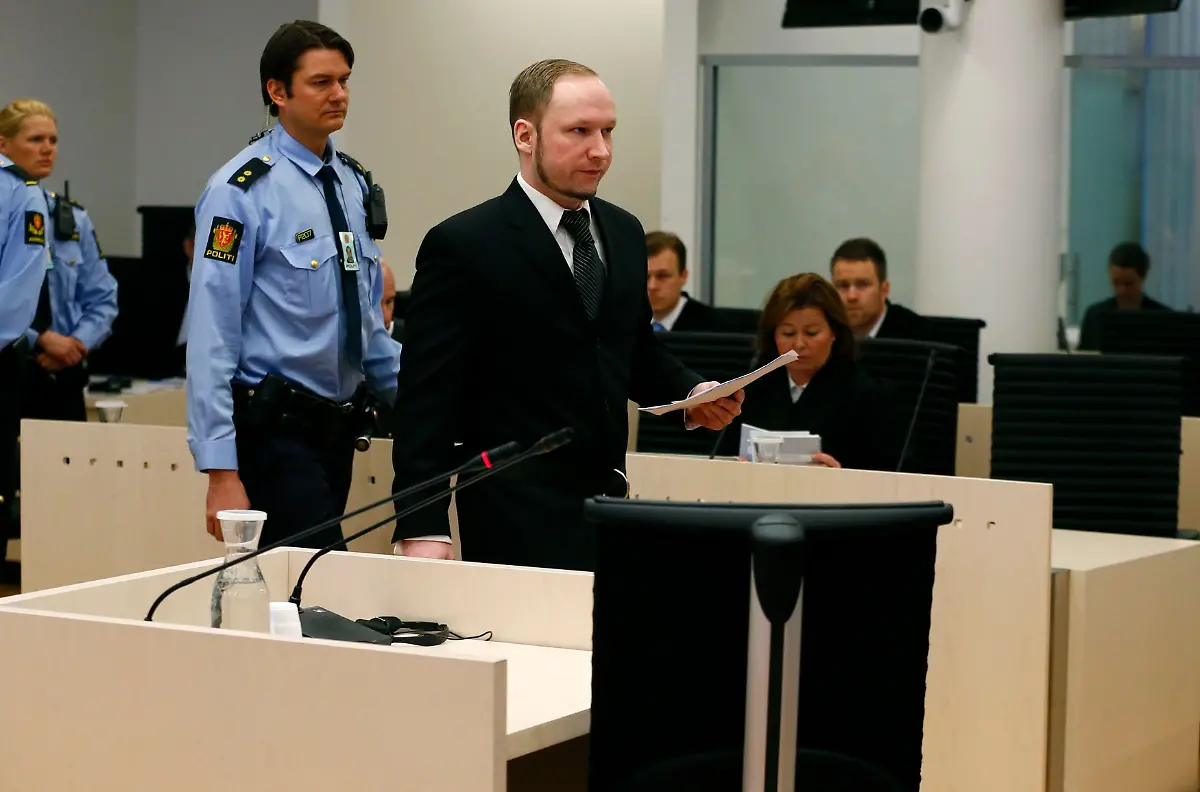 2012-04-18T074501Z-01-FAB03-RTRMDNP-3-NORWAY-TRIAL-JPG3590700825525116377