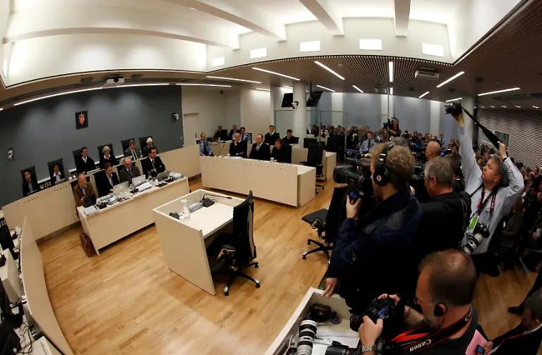 2012-04-16T074128Z-01-CVI122-RTRMDNP-3-NORWAY-TRIAL-JPG2368869642191434073