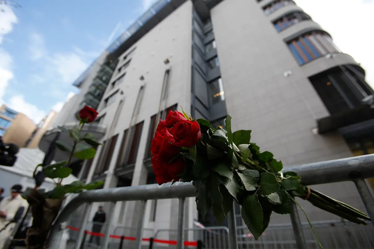 2012-04-16T093323Z-01-STN106-RTRMDNP-3-NORWAY-TRIAL-JPG8560735497474273069